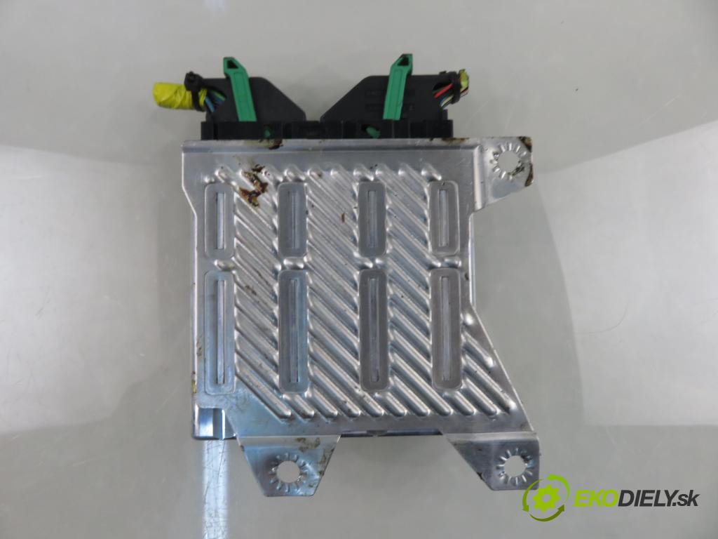 FIAT CROMA (194_) KOMBI 2006 110,00 1.9 D Multijet 150 - 939 A2.000 1910,00 MODUL air BAG 51796381