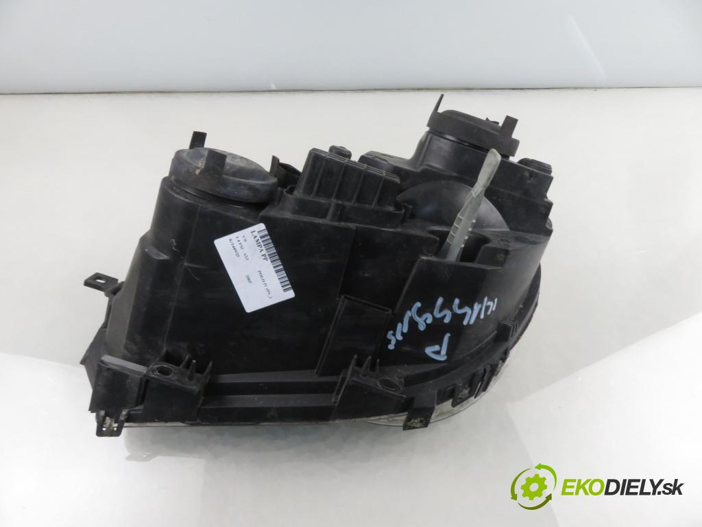 VW POLO (9N_) HB 2005 63,00 1.4 FSI - AXU 1390,00 světlo PP 0301190202