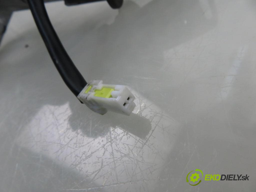 NISSAN MICRA III (K12) HB 2005 59,00 1.2 16V 80 - CG12DE 1240,00 spinačka N0501653 (Spínacia skrinka)