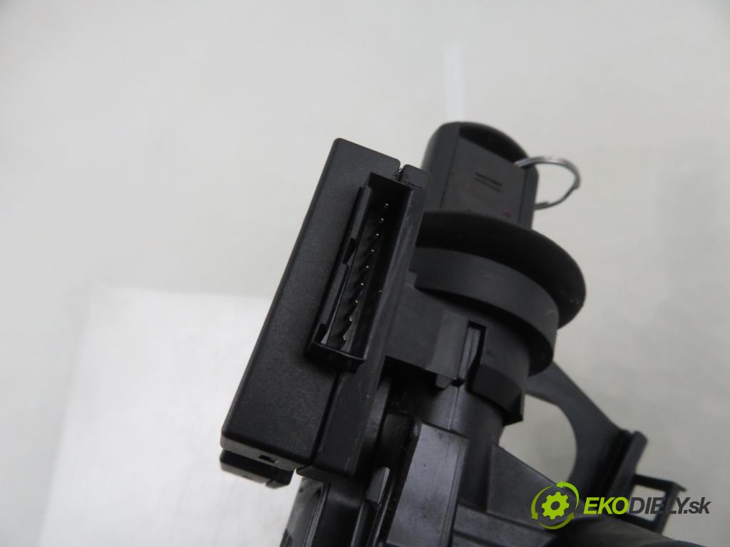 OPEL CORSA C (X01) HB 2001 55,00 1.2 16V 75 - Z 12 XE 1199,00 spinačka 24445098 (Spínacia skrinka)