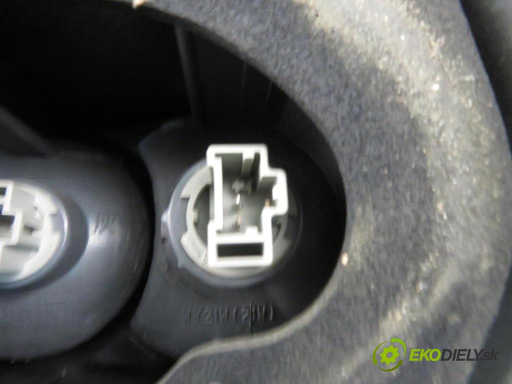 HONDA JAZZ II (GD_, GE3, GE2) HB 2004 61,00 1.3 (GD1) - L13A1 1339,00 světlo levé zadní