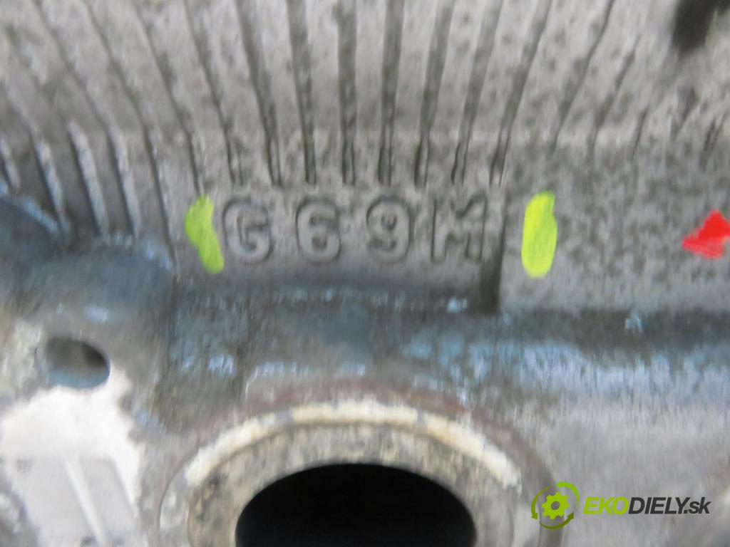 MITSUBISHI OUTLANDER I (CU_W) SUV 2003 118,00 2.4 4WD 160 (CU5W) - 4G69 2378,00 (hlava G69M