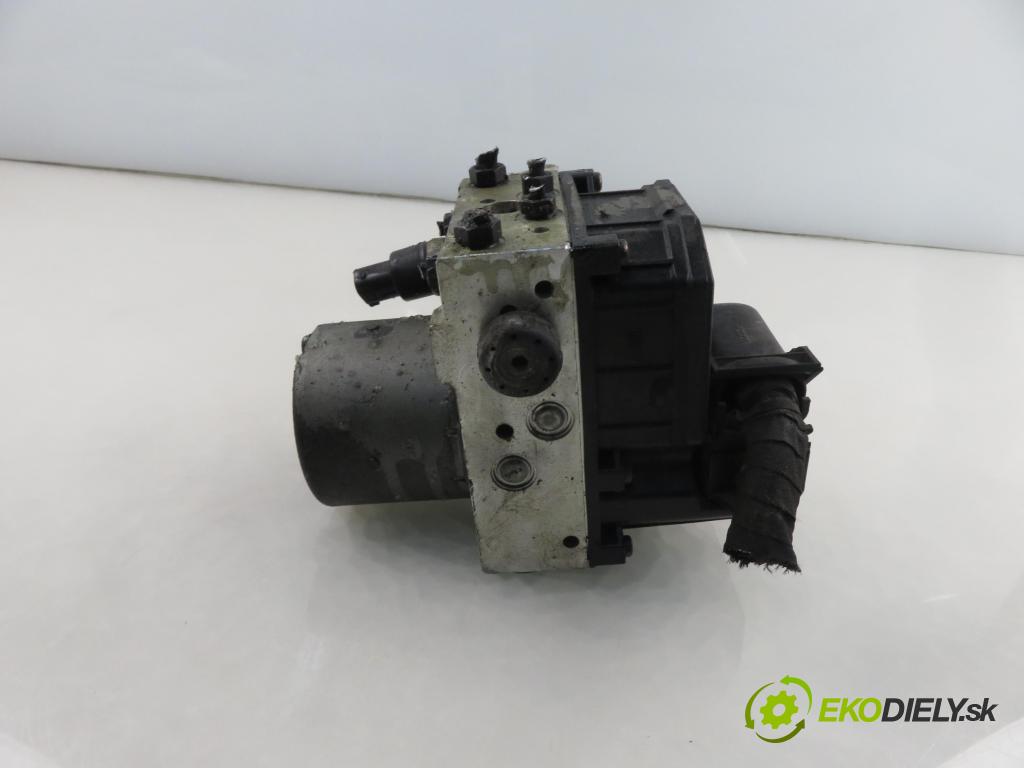 VW PASSAT B5.5 Variant (3B6) KOMBI 2002 74,00 1.9 TDI PD 101 - AVB 1896,00 Pumpa ABS 0265950055 ; 0265225124 (Pumpa ABS)