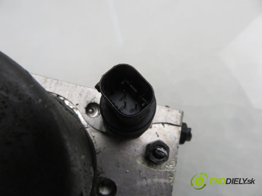 VW PASSAT B5.5 Variant (3B6) KOMBI 2002 74,00 1.9 TDI PD 101 - AVB 1896,00 Pumpa ABS 0265950055 ; 0265225124 (Pumpa ABS)