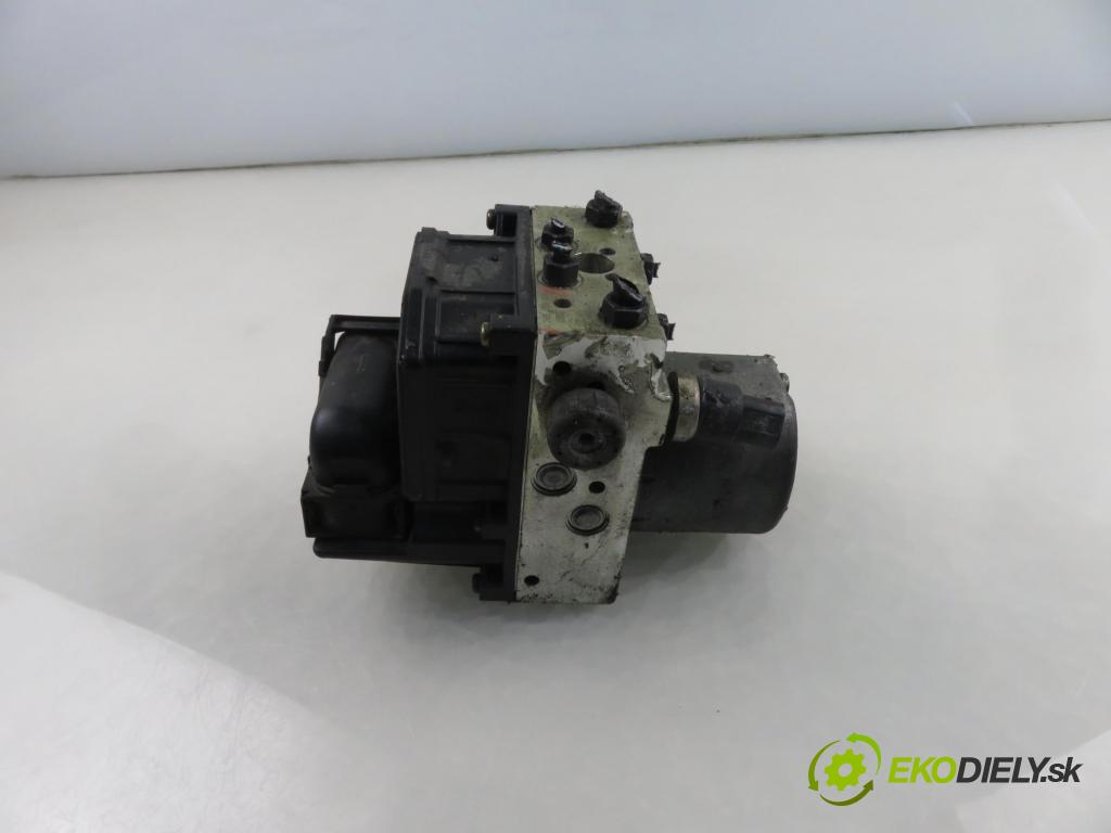 VW PASSAT B5.5 Variant (3B6) KOMBI 2002 74,00 1.9 TDI PD 101 - AVB 1896,00 Pumpa ABS 0265950055 ; 0265225124 (Pumpa ABS)