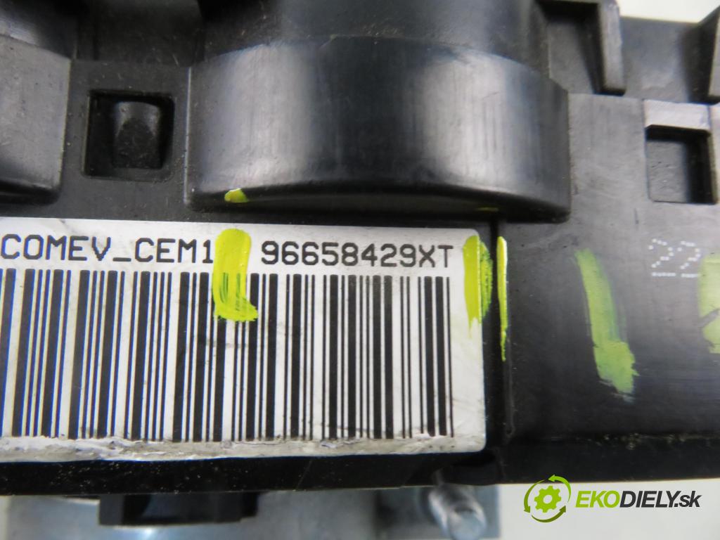 PEUGEOT PARTNER Skrzynia FURGON 2011 55,00 1.6 HDi - 9HT (DV6BTED4) 1560,00 páčka/prepínač 96658429XT