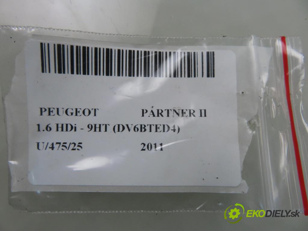 PEUGEOT PARTNER Skrzynia FURGON 2011 55,00 1.6 HDi - 9HT (DV6BTED4) 1560,00 úchyt dveří ZADNÍ: