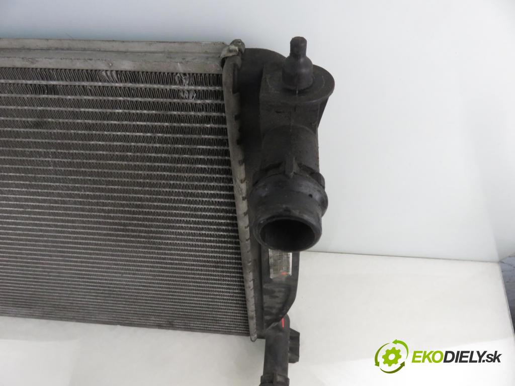 AUDI A4 Avant (8E5, B6) KOMBI 2003 96,00 1.9 TDI PD 130 - AVF 1896,00 chladič vody 8E0121251L