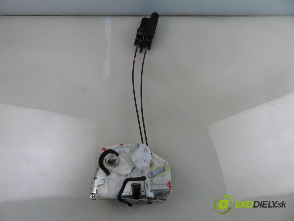 FIAT SEDICI (189_) CROSSOVER 2007 88,00 1.9 D Multijet 120 4x4 - D19AA 1910,00 zámok