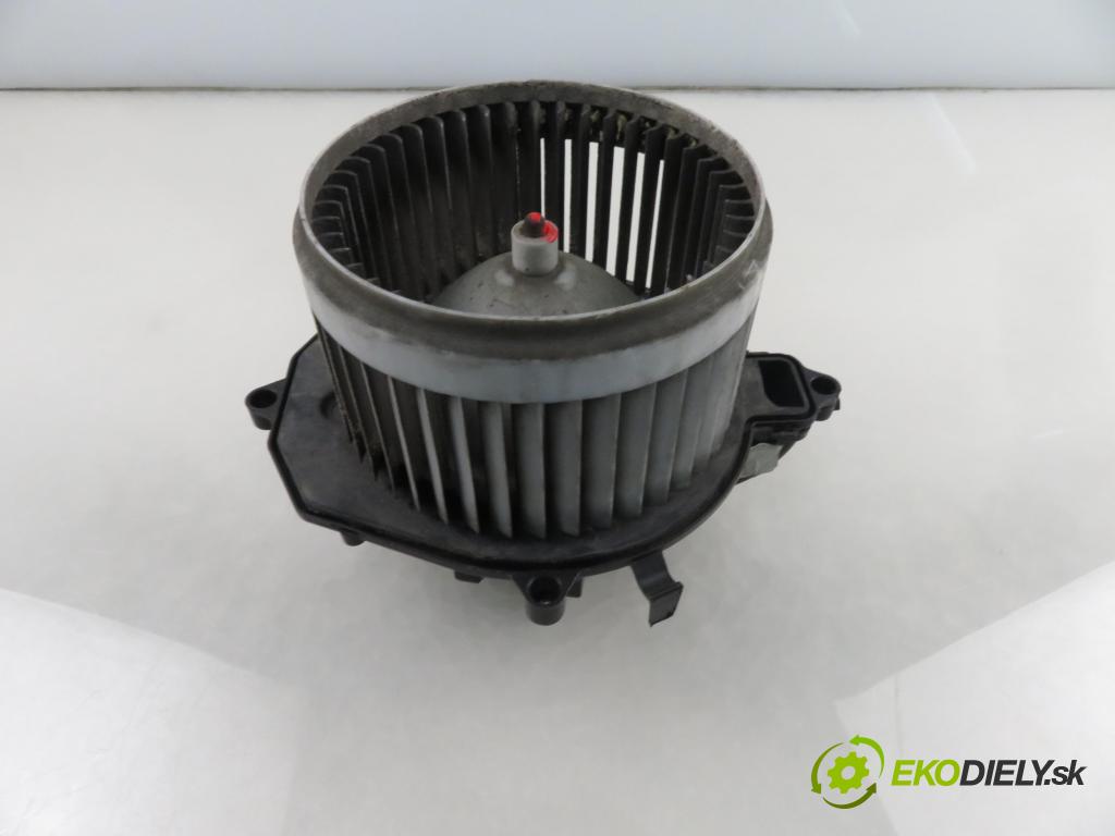 PEUGEOT PARTNER Skrzynia FURGON 2011 55,00 1.6 HDi - 9HT (DV6BTED4) 1560,00 ventilátor větráku 5E2228200 ; 181428100