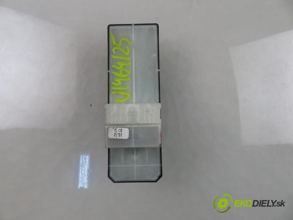 FIAT SEDICI (189_) CROSSOVER 2007 88,00 1.9 D Multijet 120 4x4 - D19AA 1910,00 Panel ovládaní oken