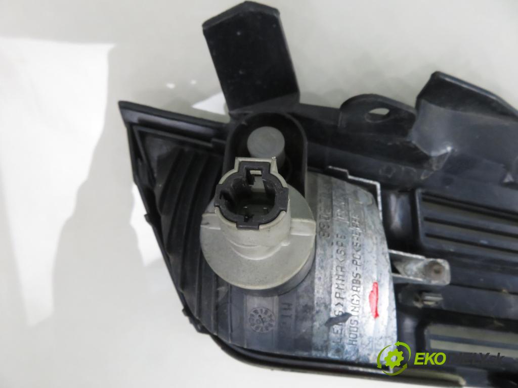 NISSAN MICRA III (K12) HB 2004 48,00 1.2 - CR12DE 1240,00 mřížka / maska