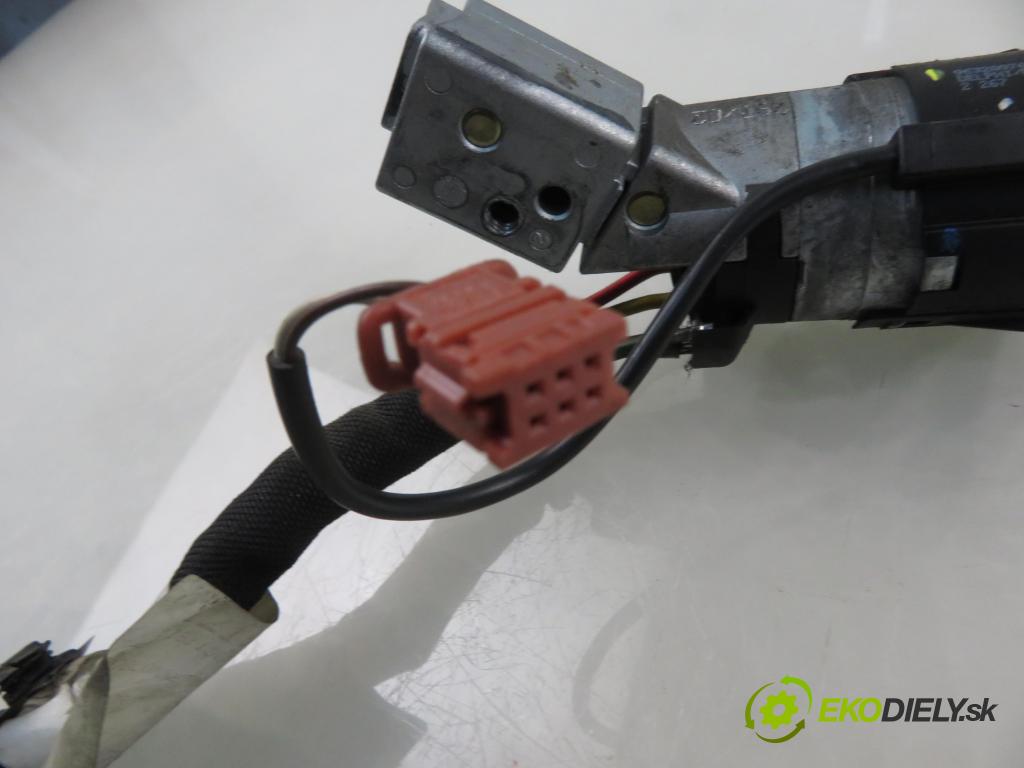 CITROEN C8 (EA_, EB_) MINIVAN 2002 79,00 2.0 HDi - RHM (DW10ATED4) 1997,00 spinačka 36353100 ; 9632897680 (Spínacia skrinka)