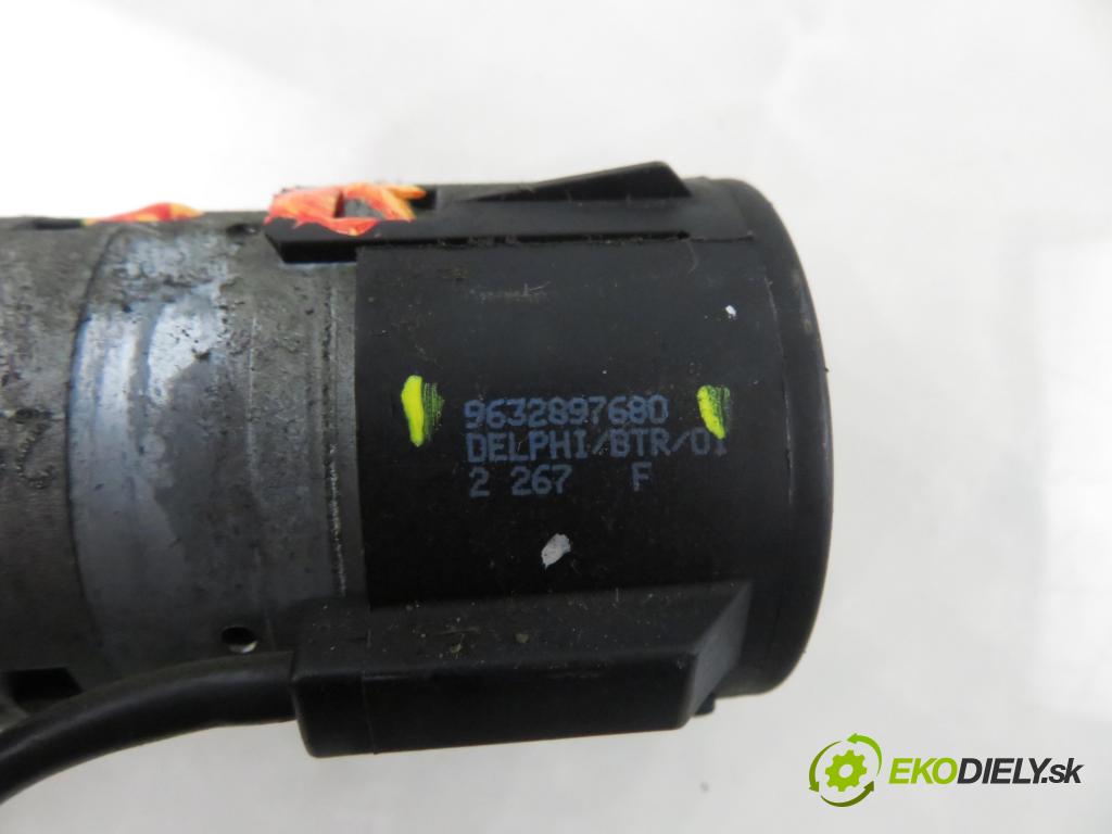 CITROEN C8 (EA_, EB_) MINIVAN 2002 79,00 2.0 HDi - RHM (DW10ATED4) 1997,00 spinačka 36353100 ; 9632897680 (Spínacia skrinka)