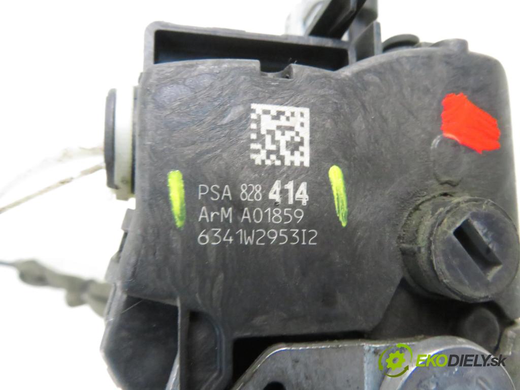 PEUGEOT PARTNER Skrzynia FURGON 2011 55,00 1.6 HDi - 9HT (DV6BTED4) 1560,00 zámok dveře posúvne 828414 ; PSA828414