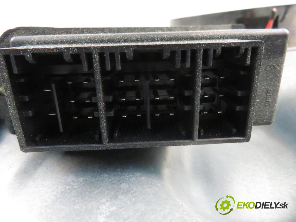 VW POLO (9N_) HB 2003 55,00 1.4 16V 75 - BBY 1390,00 mechanismus oken PPE 6Q0837752 ; 6Q2959801