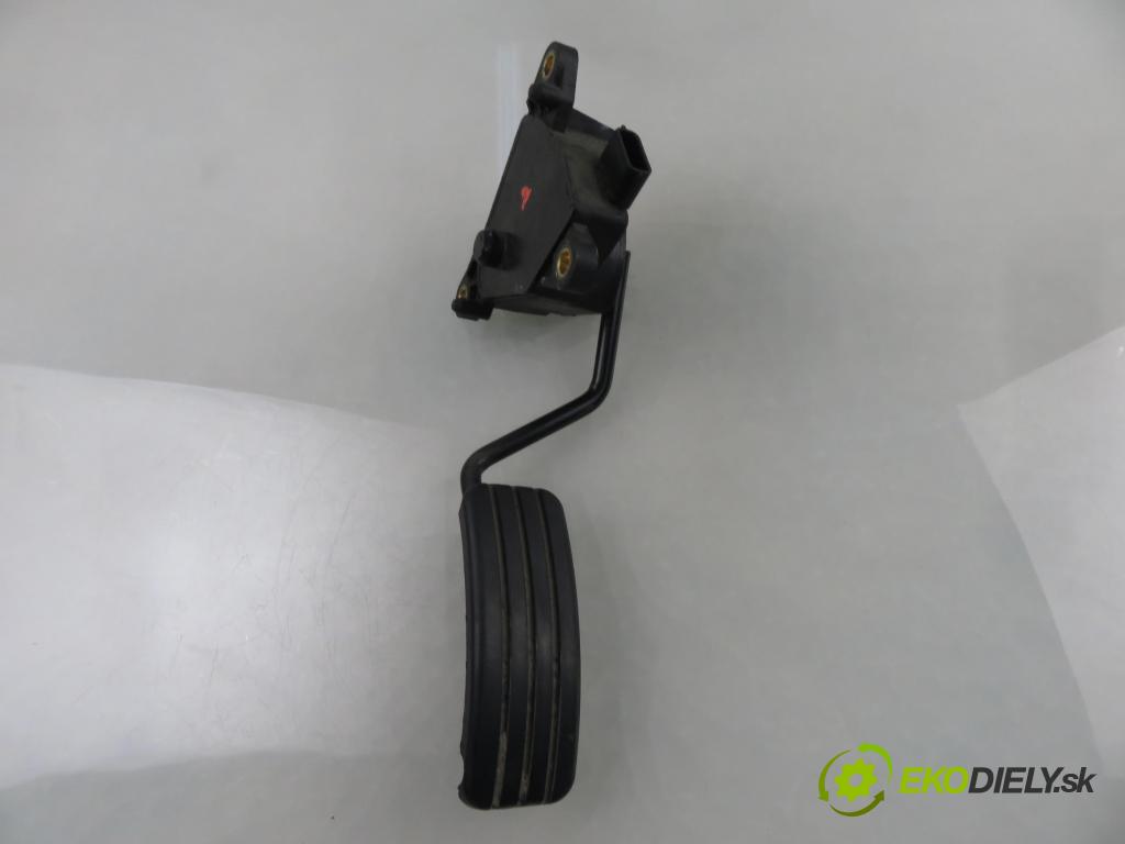 RENAULT SCENIC II (JM0/1_) MINIVAN 2007 63,00 1.5 dCi (JM1F) - K9K 724 1461,00 Potenciometer plynu 8200159647B (Potenciometer plynového pedálu)