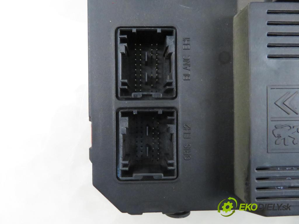 PEUGEOT 206 liftback (2A/C) HB 2003 440,00 1.1 i - HFX (TU1JP) 1124,00 MODUL BSI S116085220B ; 9650584680