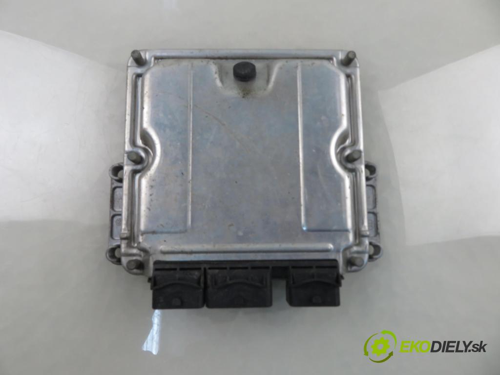 CITROEN C8 (EA_, EB_) MINIVAN 2002 79,00 2.0 HDi - RHM (DW10ATED4) 1997,00 řídící jednotka motora 9647474780 ; 9640938180 ; 0281011032