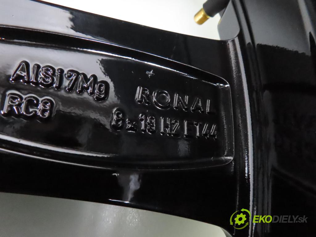 SKODA   0    disky / disk 3V0601025S