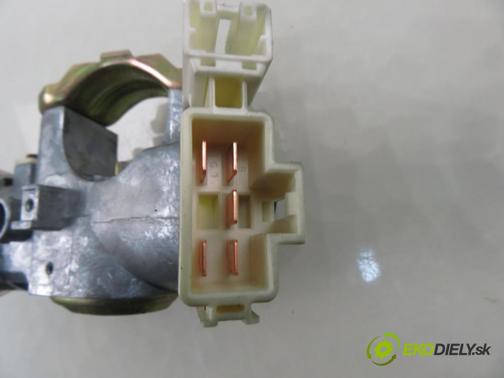 SUBARU LEGACY IV Kombi (BP) KOMBI 2004 101,00 2.0 AWD (BP5) - EJ202 1994,00 spinačka 88215AG000 (Spínacia skrinka)