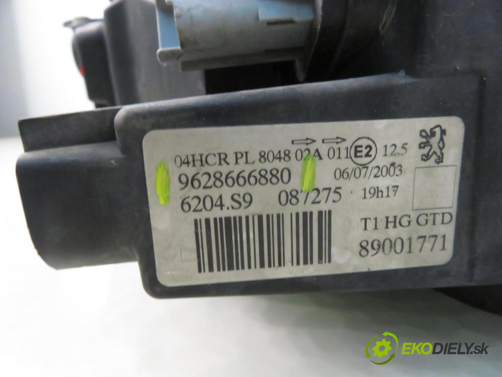 PEUGEOT 206 liftback (2A/C) HB 2003 440,00 1.1 i - HFX (TU1JP) 1124,00 světlo LP 9628666880