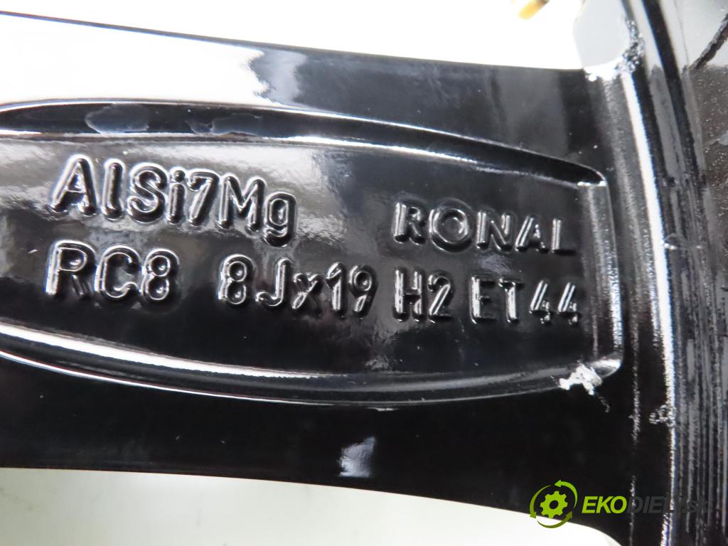 SKODA   0    disky / disk 3V0601025S