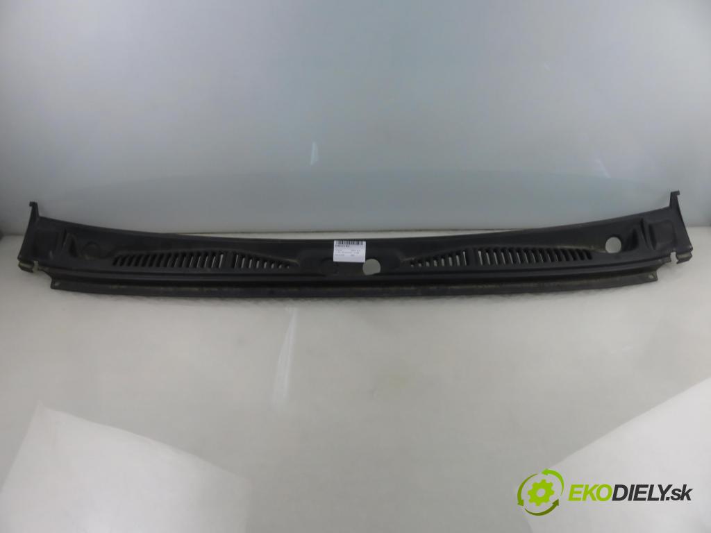 SUZUKI JIMNY (FJ) SUV 1999 59,00 1.3 16V 4WD (SN413) - G13BB 1298,00 Torpédo, plast pod čelné okno 7731181A10 ; 7731181A00 (Torpédo (plast pod čelným sklom))