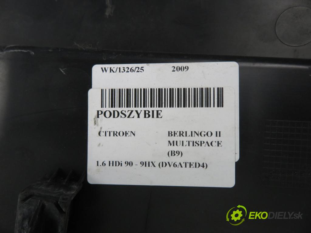 CITROEN BERLINGO MULTISPACE (B9) KOMBIVAN 2009 66,00 1.6 HDi 90 - 9HX (DV6ATED4) 1560,00 Torpédo, plast pod čelné okno 9680568877 ; 9680962577 (Torpédo (plast pod čelným sklom))