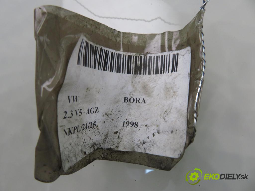 VW BORA (1J2) SEDAN 1998 110,00 2.3 V5 - AGZ 2324,00 pumpa paliva 1J0919051D