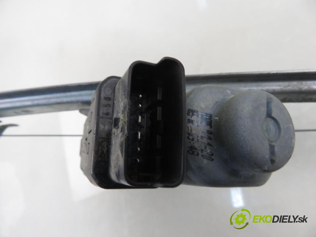 RENAULT SCENIC II (JM0/1_) MINIVAN 2007 63,00 1.5 dCi (JM1F) - K9K 724 1461,00 mechanismus oken PTE 440726J4