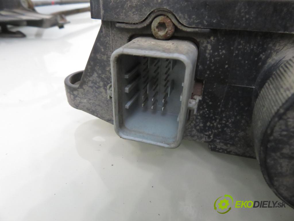 RENAULT SCENIC II (JM0/1_) MINIVAN 2007 63,00 1.5 dCi (JM1F) - K9K 724 1461,00 BRZDA: ručně elektrický 8200702092