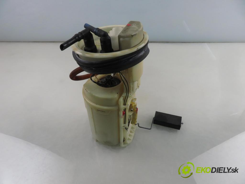 VW GOLF IV (1J1) HB 1998 74,00 1.6 - AKL 1595,00 pumpa paliva 1J0919051D