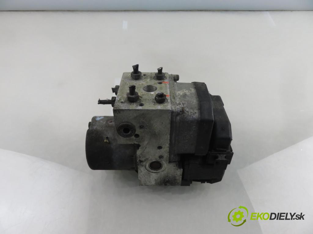 VW PASSAT B5.5 Variant (3B6) KOMBI 2001 96,00 1.9 TDI - AWX 1896,00 Pumpa ABS 0273004573 ; 0265220621 (Pumpa ABS)