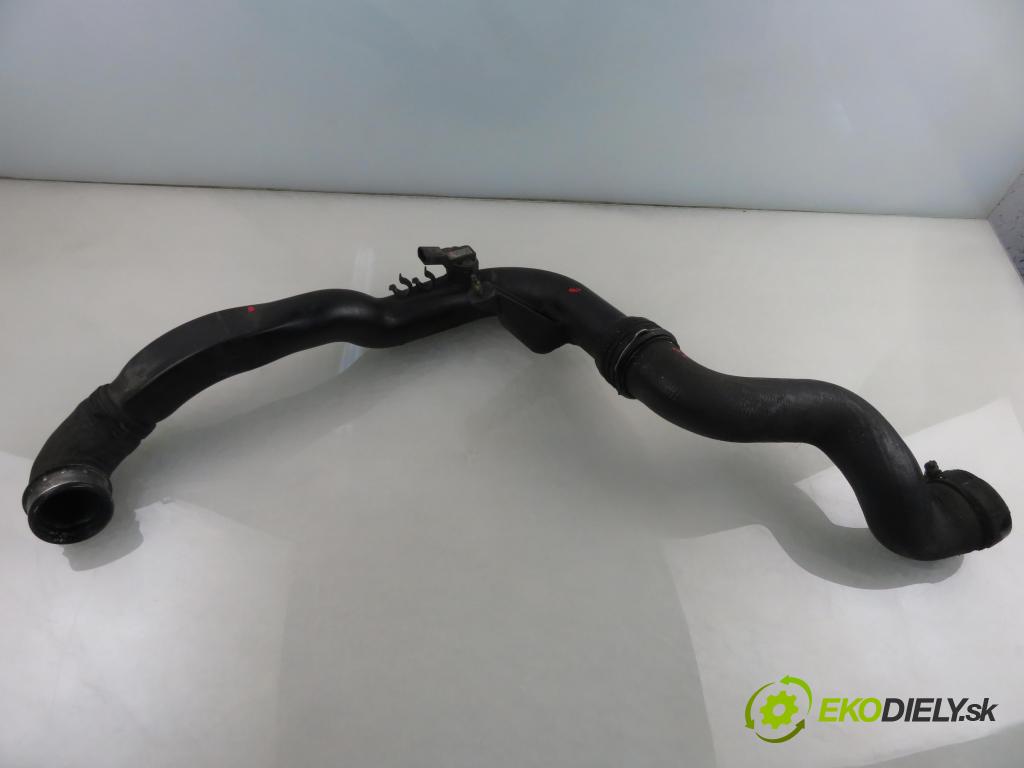 AUDI A4 Avant (8E5, B6) KOMBI 2003 96,00 1.9 TDI PD 130 - AVF 1896,00 Rúra intercoolera turba 3B0145762C ; 0281002401 ; 038906051C