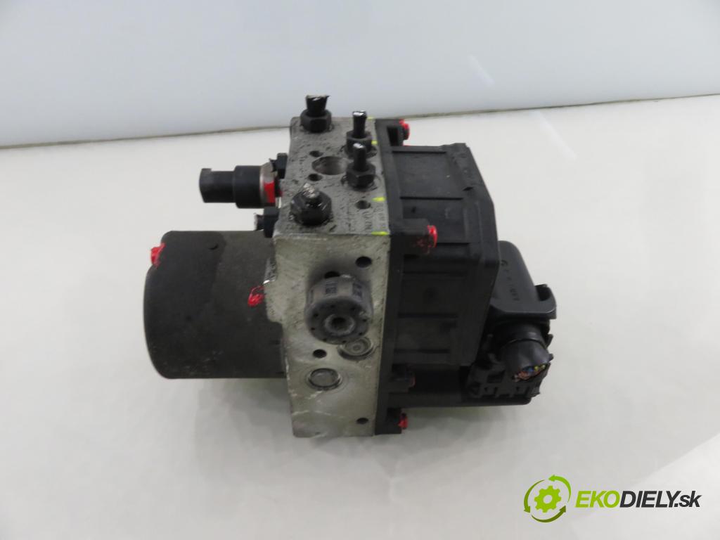 AUDI A4 (8E2, B6) SEDAN 2004 96,00 1.9 TDI PD 130 1896,00 Pumpa ABS 0265950011 ; 8E0614517 ; 0265225048 (Pumpa ABS)