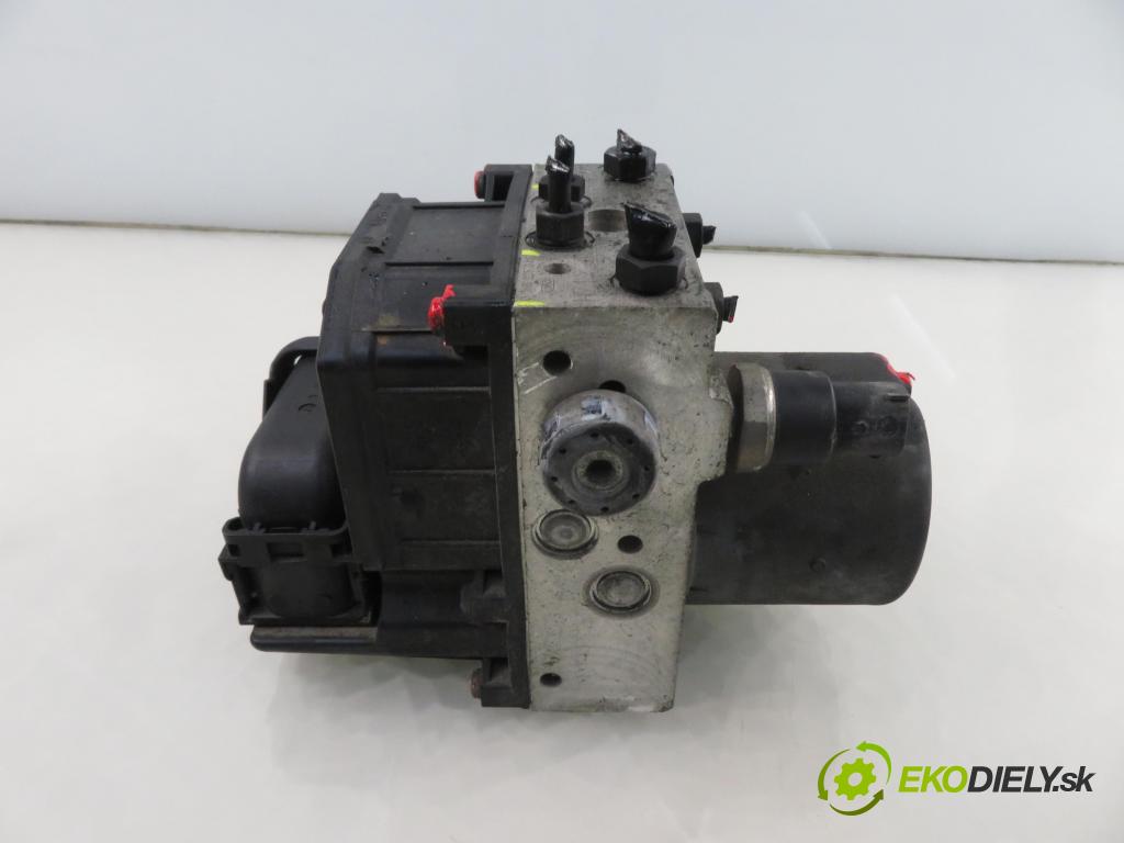 AUDI A4 (8E2, B6) SEDAN 2004 96,00 1.9 TDI PD 130 1896,00 Pumpa ABS 0265950011 ; 8E0614517 ; 0265225048 (Pumpa ABS)