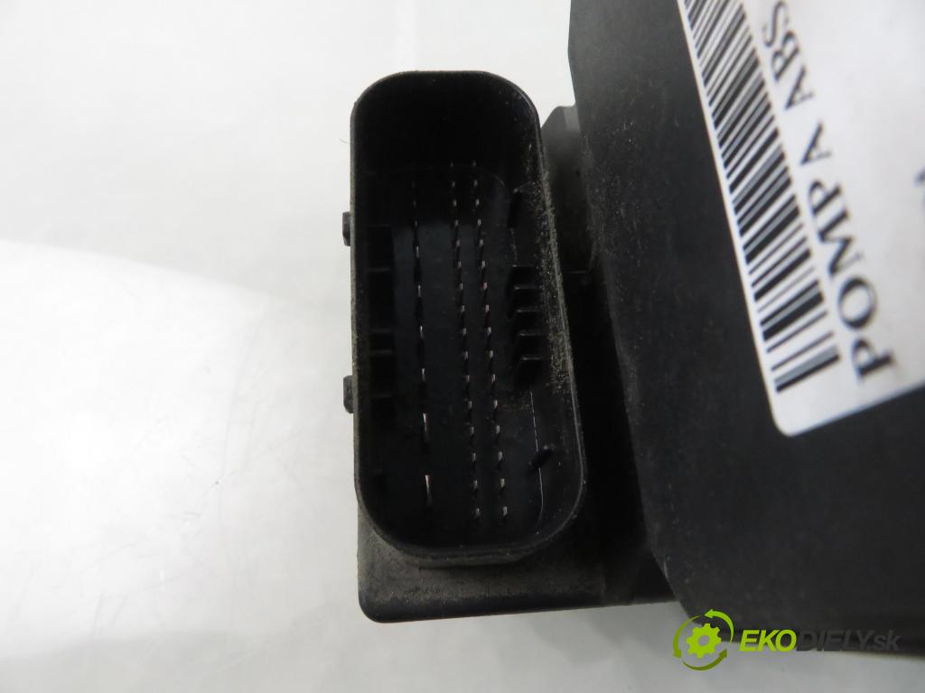 AUDI A4 (8E2, B6) SEDAN 2004 96,00 1.9 TDI PD 130 1896,00 Pumpa ABS 0265950011 ; 8E0614517 ; 0265225048 (Pumpa ABS)