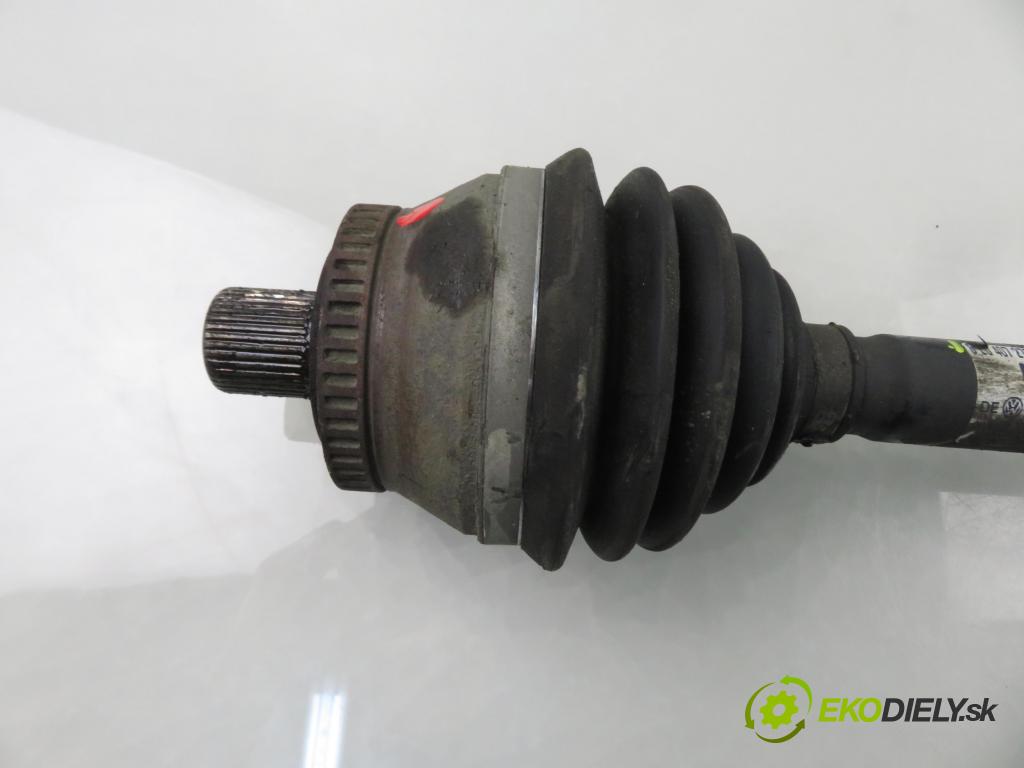 AUDI A4 (8E2, B6) SEDAN 2004 96,00 1.9 TDI PD 130 1896,00 poloos LP 8E0407272AT