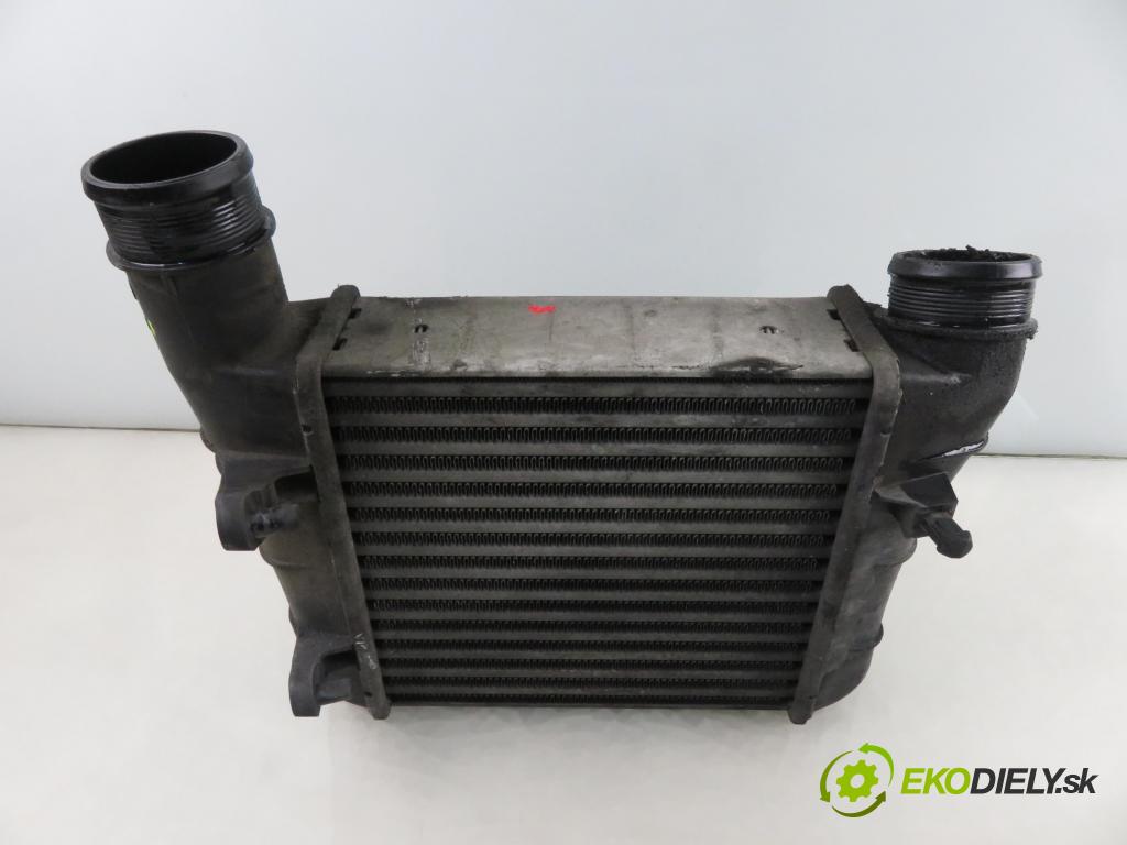 AUDI A4 (8E2, B6) SEDAN 2004 96,00 1.9 TDI PD 130 1896,00 chladič intercooler 8E0145805S