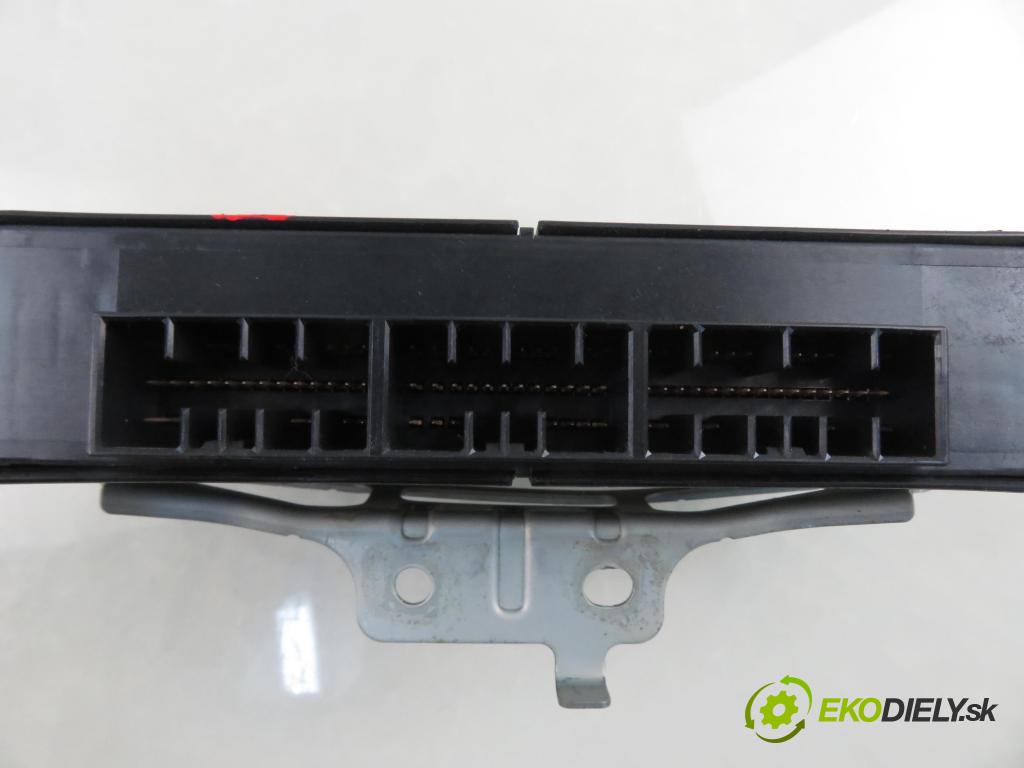 SUBARU LEGACY IV Kombi (BP) KOMBI 2004 101,00 2.0 AWD (BP5) - EJ202 1994,00 MODUL komfortu 88281AG040 ; X1T17075H3