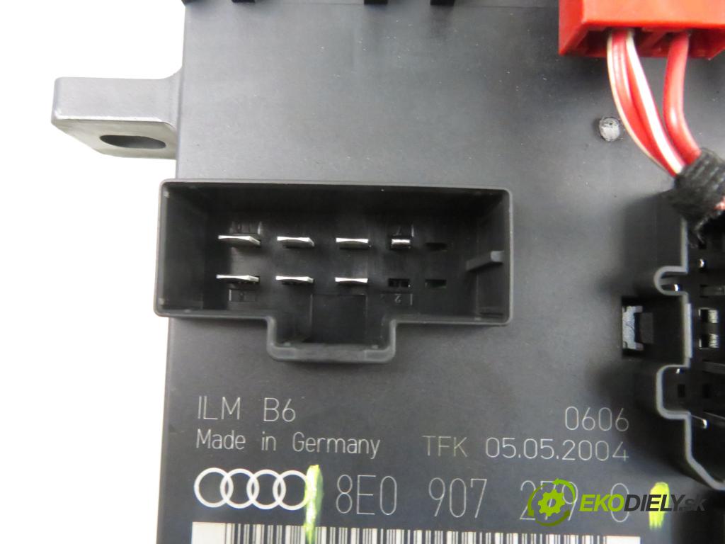 AUDI A4 (8E2, B6) SEDAN 2004 96,00 1.9 TDI PD 130 1896,00 řídící jednotka světla 8E0907279C