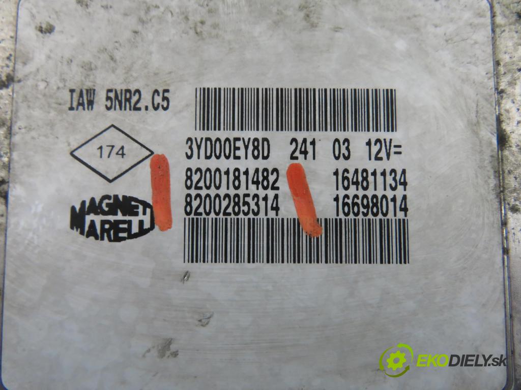 RENAULT CLIO II (BB_, CB_) HB 2003 55,00 1.2 16V 75 - D4F 712 1149,00 řídící jednotka motora 8200285314