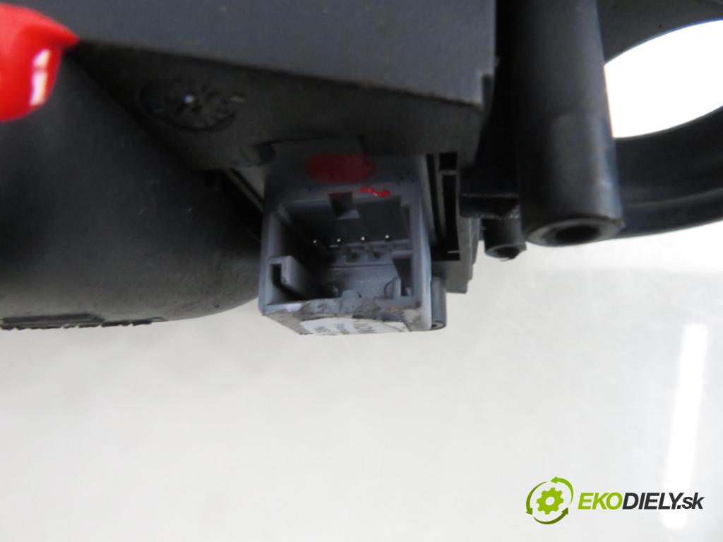 SEAT IBIZA III (6L1) HB 2003 74,00 1.9 TDI - ATD 1896,00 klika LPW 6L0837113