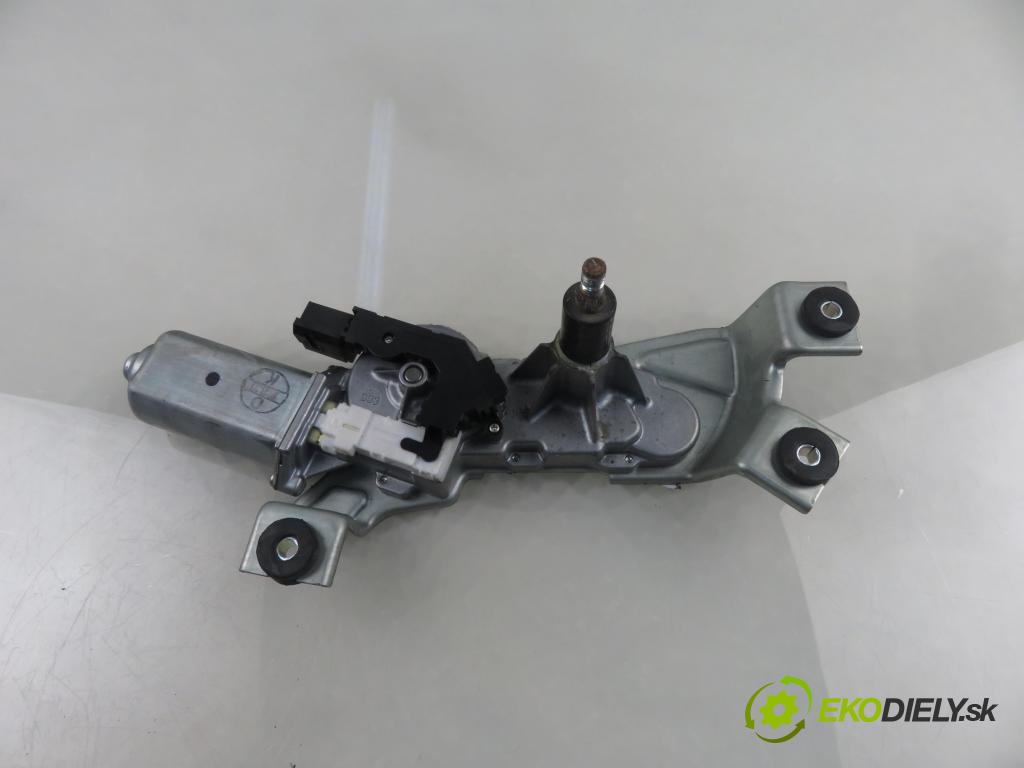 LAND ROVER RANGE ROVER SPORT (L320) SUV 2007 140,00 2.7 TDV6 4x4 190 - 276DT (PSA) 2720,00 Motorček stierače zadné DLB500014