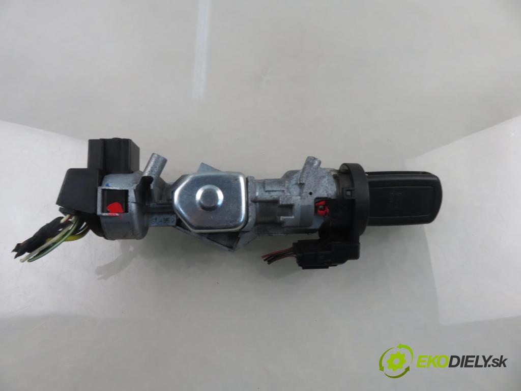 LAND ROVER RANGE ROVER SPORT (L320) SUV 2007 140,00 2.7 TDV6 4x4 190 - 276DT (PSA) 2720,00 spinačka 3M513F880AC (Spínacia skrinka)