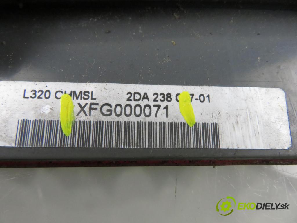 LAND ROVER RANGE ROVER SPORT (L320) SUV 2007 140,00 2.7 TDV6 4x4 190 - 276DT (PSA) 2720,00 SVĚTLO bŕzd XFG000071