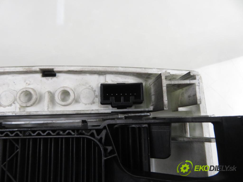 LAND ROVER RANGE ROVER SPORT (L320) SUV 2007 140,00 2.7 TDV6 4x4 190 - 276DT (PSA) 2720,00 rámeček ŽIVOTY zvedák: YUD501710 ; 5H3213D730DC ; FJG500032XXX