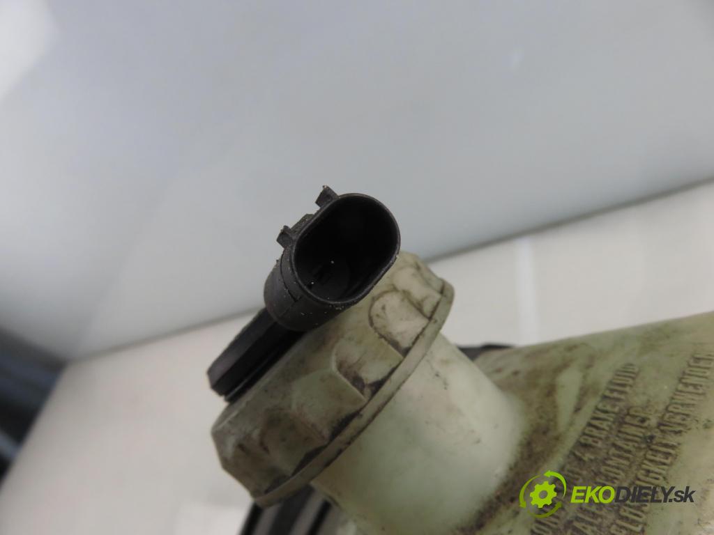 LAND ROVER RANGE ROVER SPORT (L320) SUV 2007 140,00 2.7 TDV6 4x4 190 - 276DT (PSA) 2720,00 posilovač SJG500055 (Servočerpadlo)