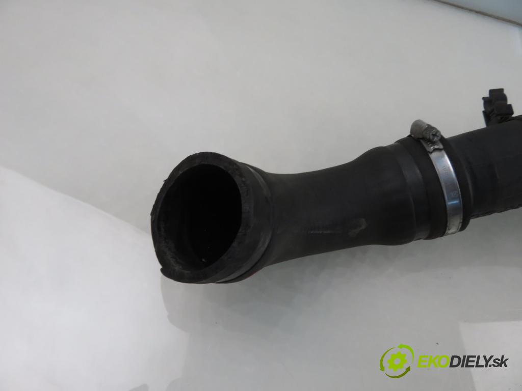 FIAT SEDICI (189_) CROSSOVER 2007 88,00 1.9 D Multijet 120 4x4 - D19AA 1910,00 Rúra intercoolera turba 1366079J50